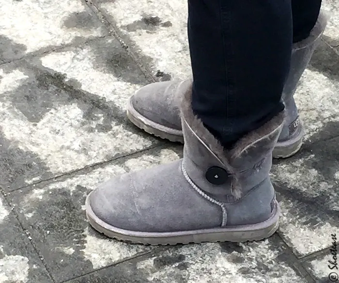 how to clean grey uggs