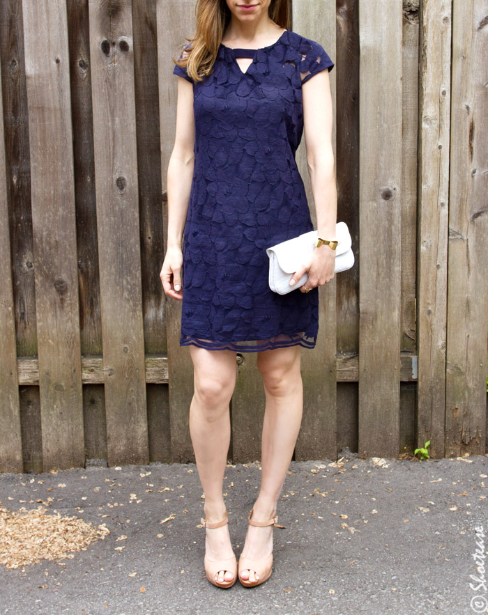 shoes to wear with navy and white dress