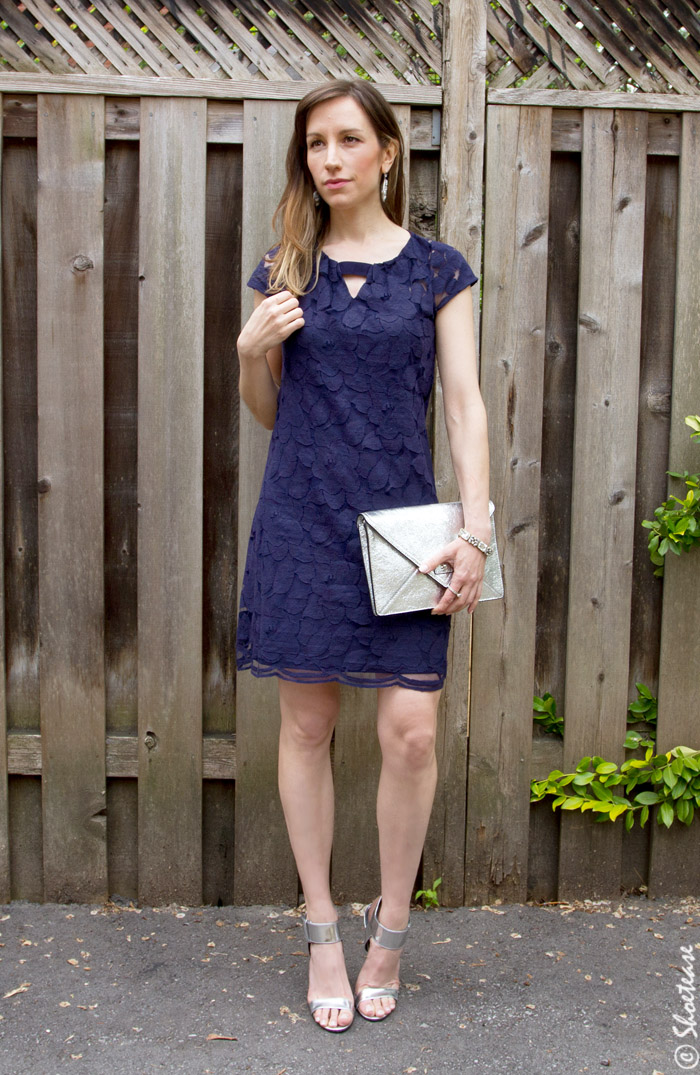 navy blue dress with gold shoes