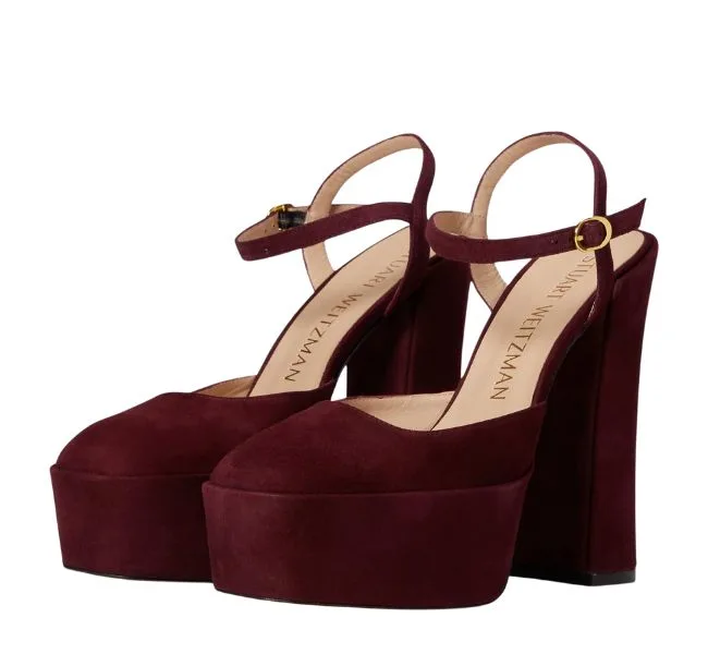 What Color Shoes to Wear with a Burgundy Dress & Maroon Dress Outfits